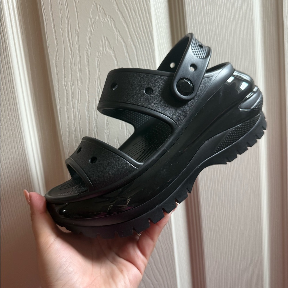CROCS Classic Platform Sandal in Black